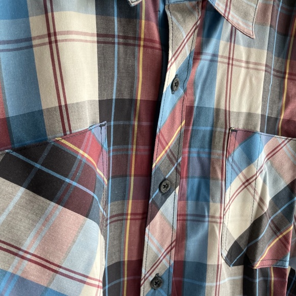 Men's Ambiguous Plaid Button Down, Size L - Picture 3 of 5